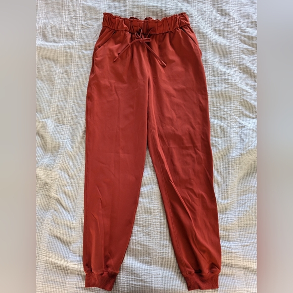 Lululemon Stretch High-Rise Jogger *Full Length Cayenne Pepper - Picture 2 of 4